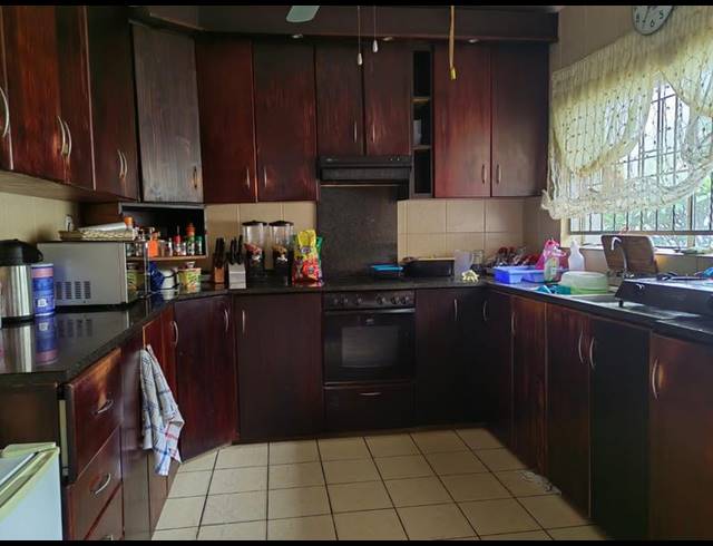 3 BEDROOM HOUSE FOR SALE IN ARBORETUM